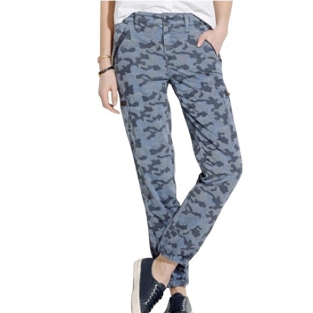 Madewell Gray & Blue Camo Cargo Jeans Size 25